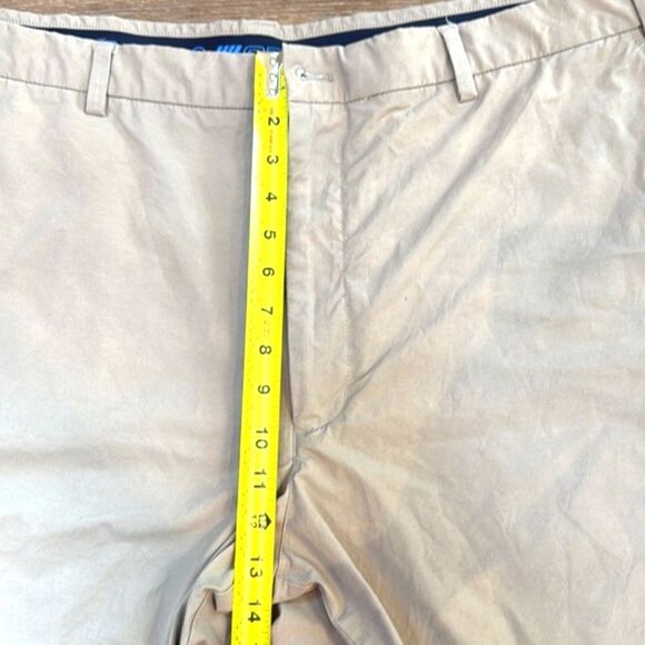 Vineyard Vines On The Go Tan Flat Front Shorts Sz 46B - Picture 9 of 11